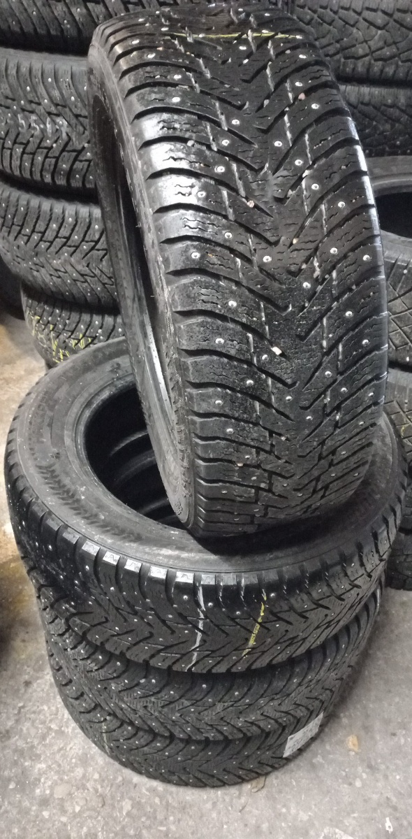 naastrehv Nokian Hakkapeliitta 8 SUV DOT2016-18