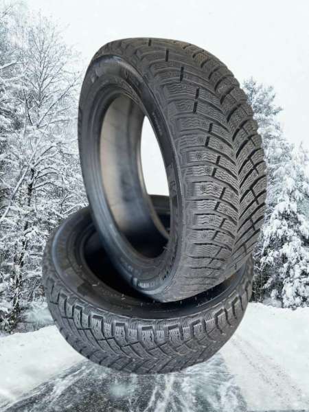 Winter studded Michelin X-ICE North 4 DEMO XIN4