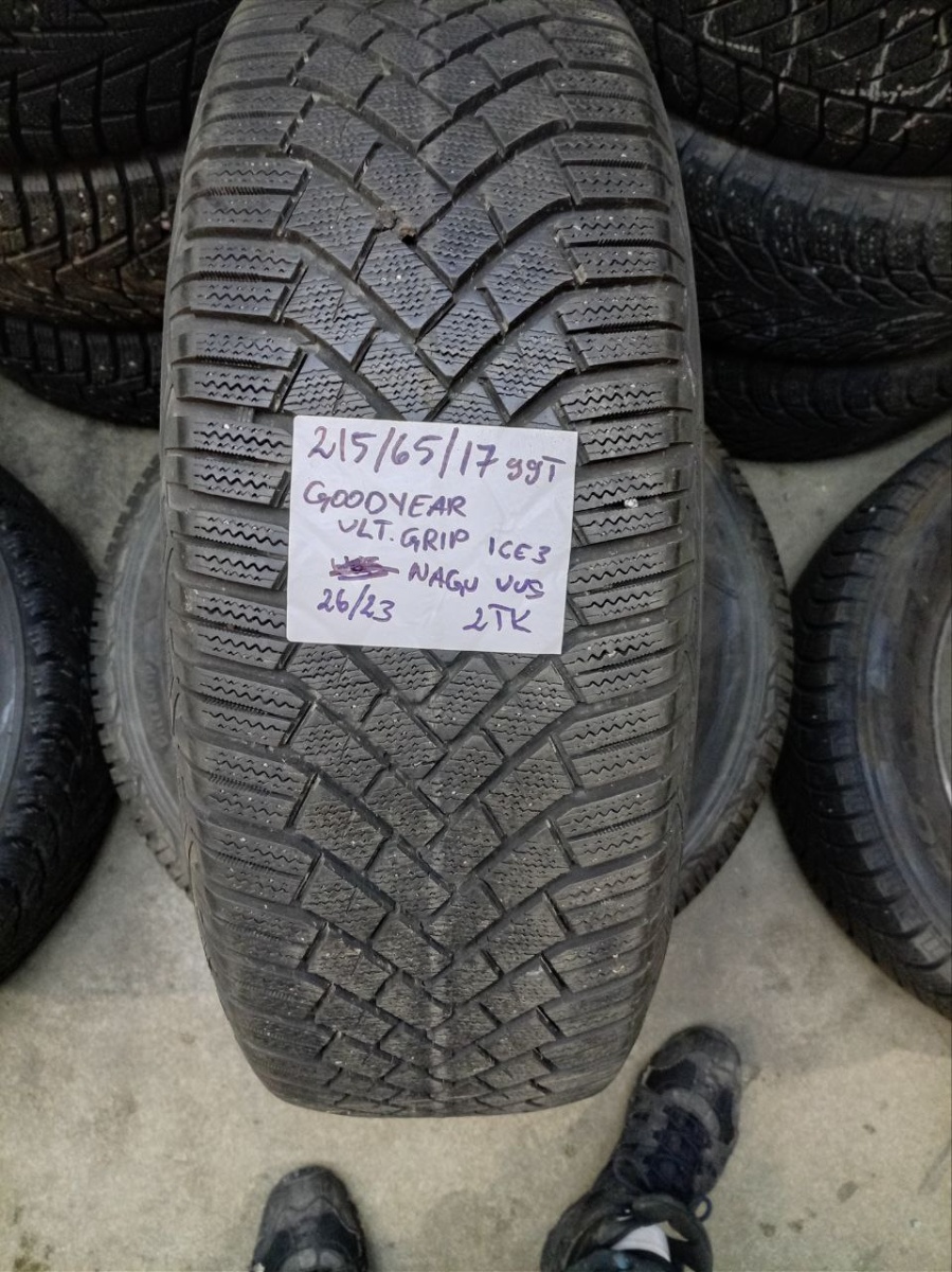 lamellrehv Goodyear UltraGrip Ice 3