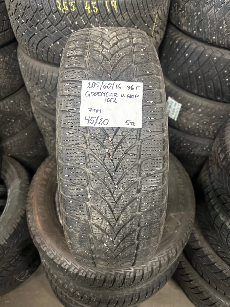 lamellrehv Goodyear UltraGrip Ice 2
