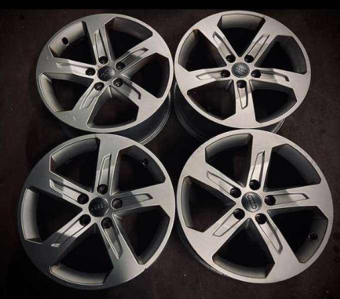 <font face='Tahoma'>vieglmetāla diski</font> Audi Original