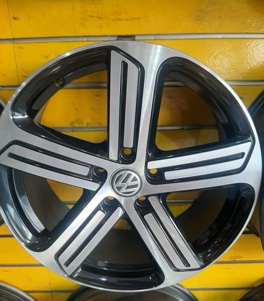<font face='Tahoma'>vieglmetāla diski</font> VW Original