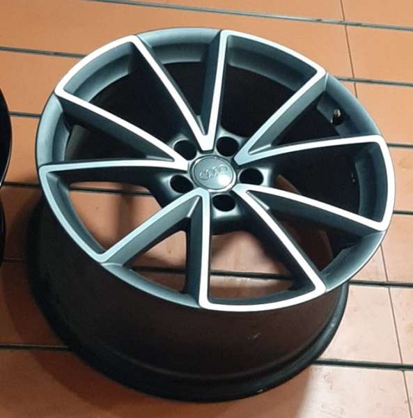 <font face='Tahoma'>vieglmetāla diski</font> Audi Original