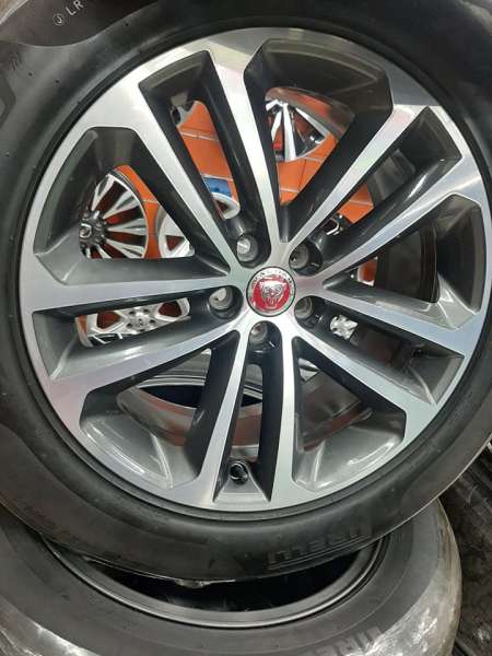 <font face='Tahoma'>vieglmetāla diski</font> Jaguar Original
