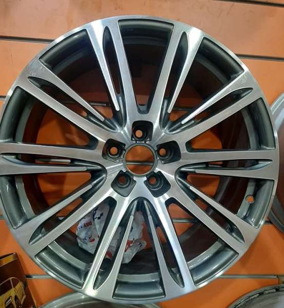 <font face='Tahoma'>vieglmetāla diski</font> Audi Original