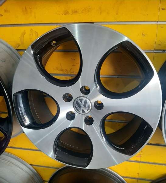 <font face='Tahoma'>vieglmetāla diski</font> VW Original