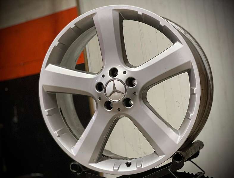 <font face='Tahoma'>vieglmetāla diski</font> Mercedes Benz Original