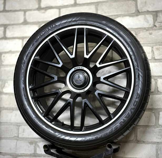 <font face='Tahoma'>vieglmetāla diski</font> Mercedes Benz AMG Original DEMO