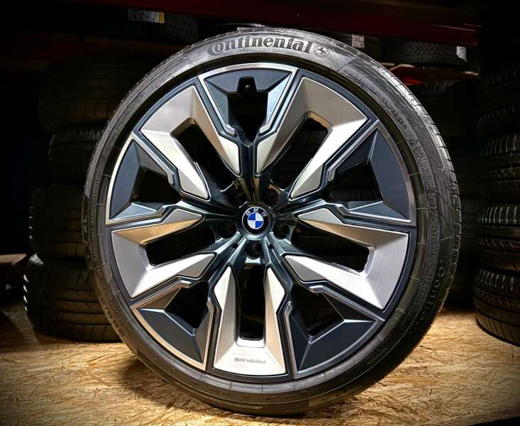 <font face='Tahoma'>vieglmetāla diski</font> BMW 7 DEMO