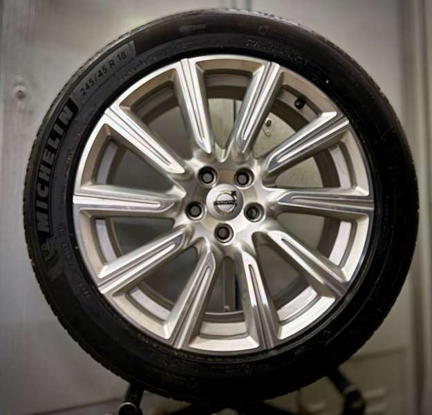 <font face='Tahoma'>vieglmetāla diski</font> Volvo Original