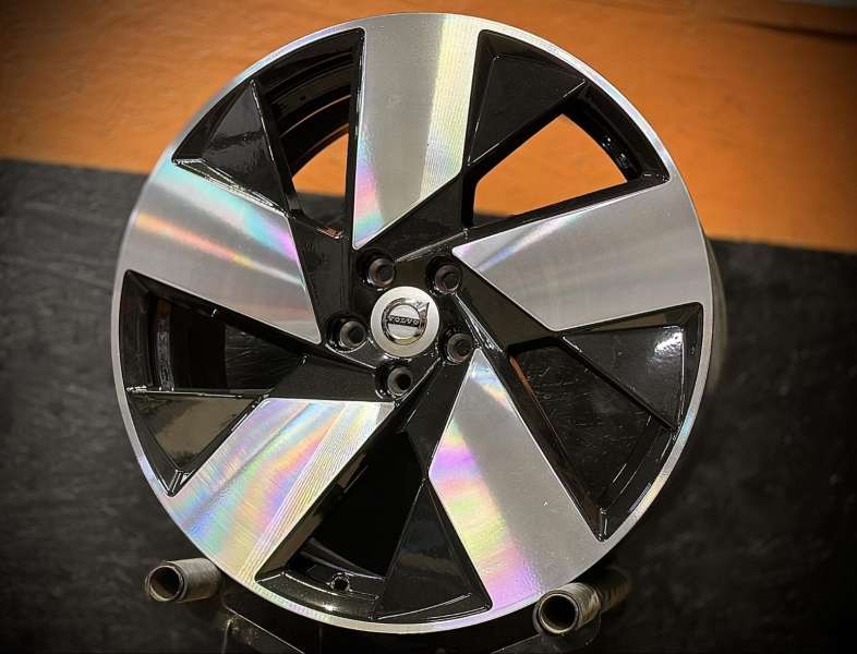 <font face='Tahoma'>vieglmetāla diski</font> Volvo Original