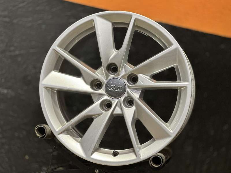 <font face='Tahoma'>vieglmetāla diski</font> Audi Original