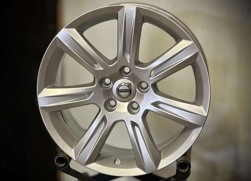 <font face='Tahoma'>vieglmetāla diski</font> Volvo Original