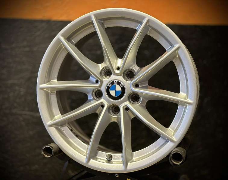 <font face='Tahoma'>vieglmetāla diski</font> BMW Original
