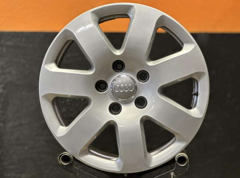 <font face='Tahoma'>vieglmetāla diski</font> Audi Original