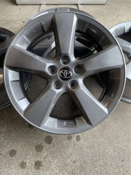 <font face='Tahoma'>vieglmetāla diski</font> Toyota Originaal