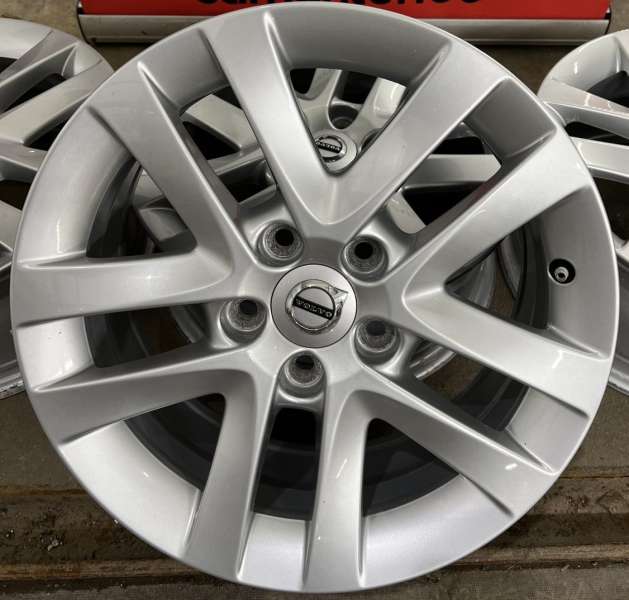 <font face='Tahoma'>vieglmetāla diski</font> Volvo Original