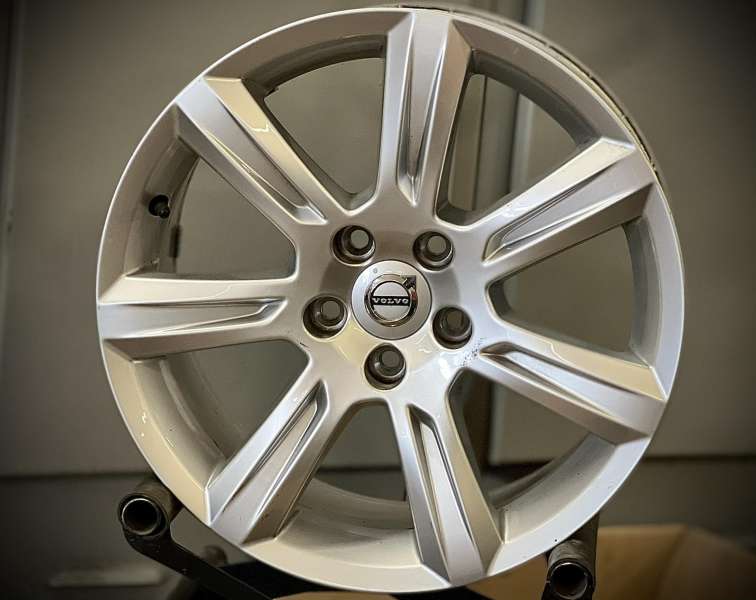 <font face='Tahoma'>vieglmetāla diski</font> Volvo Volvo originaal