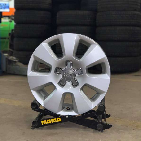 <font face='Tahoma'>vieglmetāla diski</font> Audi Original