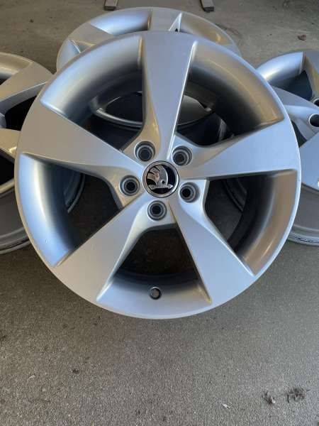 <font face='Tahoma'>vieglmetāla diski</font> Skoda Originaal